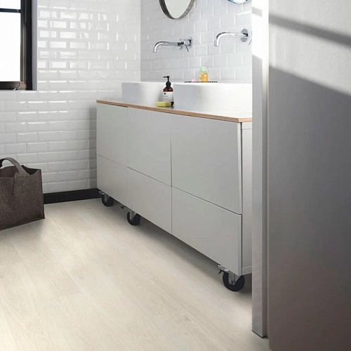 ДУБ СВЕТЛЫЙ ВЫБЕЛЕННЫЙ КВАРЦ ВИНИЛ PERGO LVT OPTIMUM CLICK MODERN PLANK